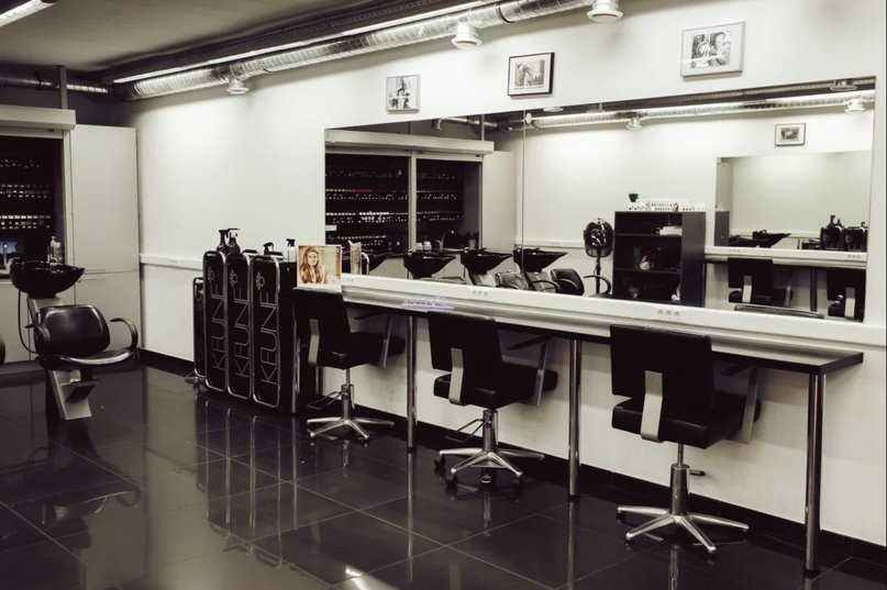 4 ШАГА К ВЕЧНО ВОСТРЕБОВАННОЙ ПРОФЕССИИ ПАРИКМАХЕРА-СТИЛИСТА, изображение №2